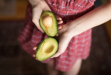 Recette Mousse au chocolat et avocat par Atelier Mundi, tout en chocolat