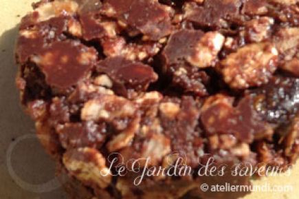 Barre de céréales au chocolat par Atelier Mundi, tout en chocolat